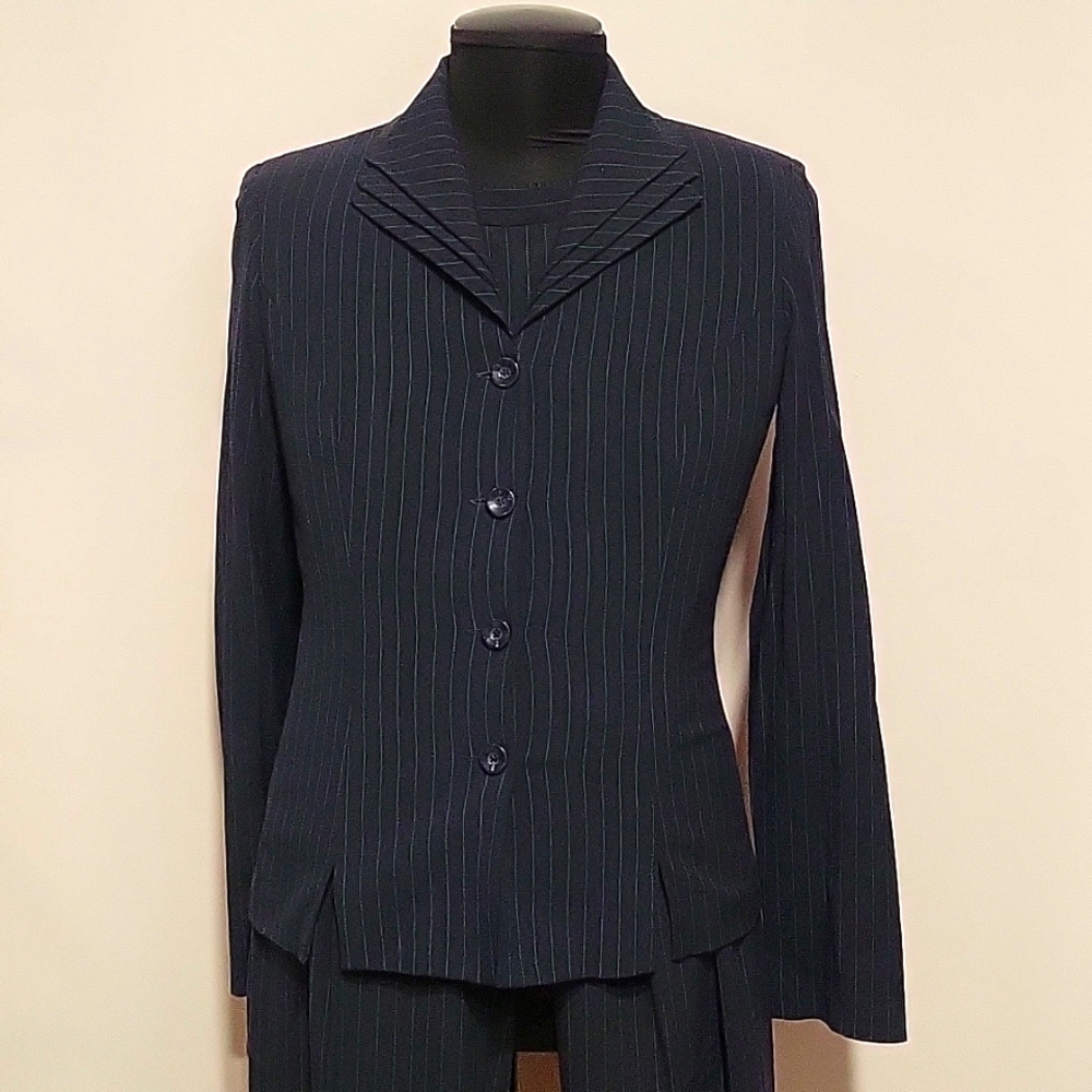 Suit